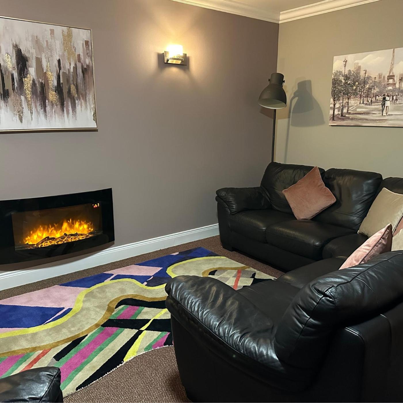 Spacious 2 Bedroom Apartment In 킬라니 외부 사진